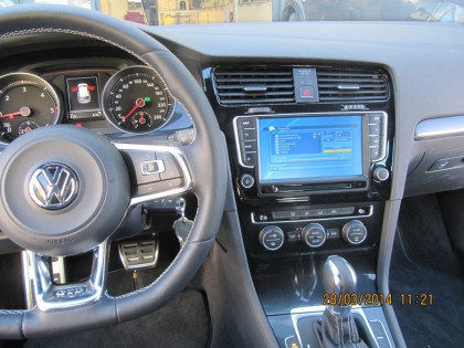 Εγκατάσταση οθόνης LM Digital σε VW Golf 7