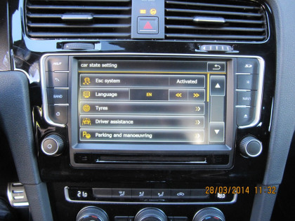 Εγκατάσταση οθόνης LM Digital σε VW Golf 7