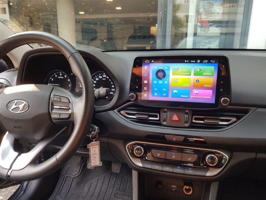 Εγκατάσταση οθόνης με Apple Car Play/Android Auto και κάμερας οπισθοπορείας σε Hyundai i30 Fastback