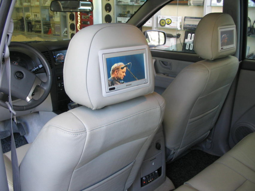 Εγκατάσταση οθόνης 2Din Kenwood και αισθητηρων παρκαρίσματος σε Kia Sorento