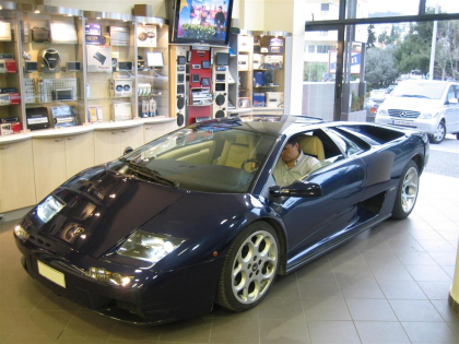Εγκατάσταση Parking Sensors Blinder & Xenon Lights σε Lamborghini Diablo
