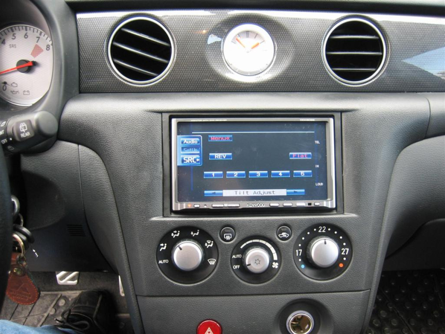 Εγκατάσταση οθόνης 2Din Kenwood σε Mitsubishi Outlander Turbo.