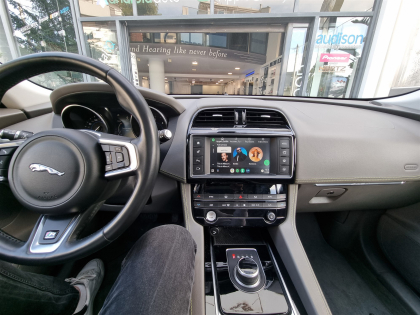 Αναβάθμιση εργοστασιακής οθόνης με Ασύρματο Wireless Apple CarPlay/Android Auto σε Jaguar F-Pace