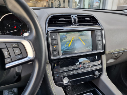 Αναβάθμιση εργοστασιακής οθόνης με Ασύρματο Wireless Apple CarPlay/Android Auto σε Jaguar F-Pace