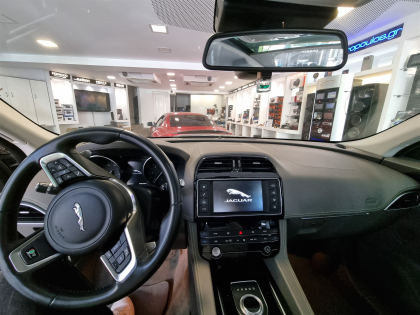 Αναβάθμιση εργοστασιακής οθόνης με Ασύρματο Wireless Apple CarPlay/Android Auto σε Jaguar F-Pace