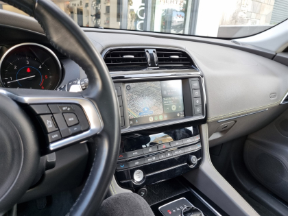 Αναβάθμιση εργοστασιακής οθόνης με Ασύρματο Wireless Apple CarPlay/Android Auto σε Jaguar F-Pace