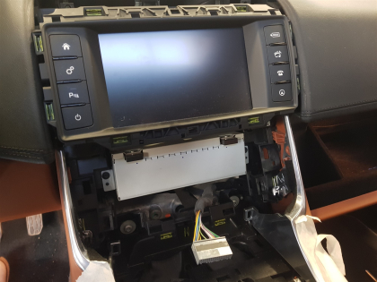 Αναβάθμιση εργοστασιακής οθόνης με Ασύρματο Wireless Apple CarPlay/Android Auto σε Jaguar XE