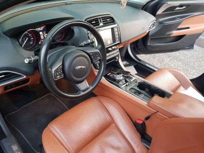 Αναβάθμιση εργοστασιακής οθόνης με Ασύρματο Wireless Apple CarPlay/Android Auto σε Jaguar XE