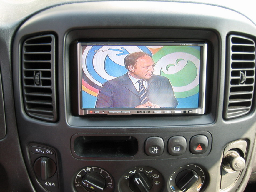 Εγκατάσταση οθόνης 2Din Kenwood σε Ford Maverick