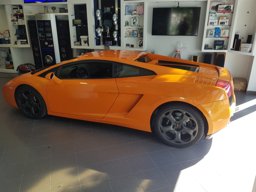Εγκατάσταση 2Din Alpine οθόνης σε Lamborghini Gallardo