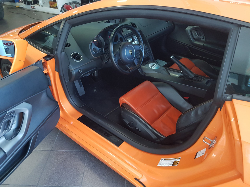 Εγκατάσταση 2Din Alpine οθόνης σε Lamborghini Gallardo