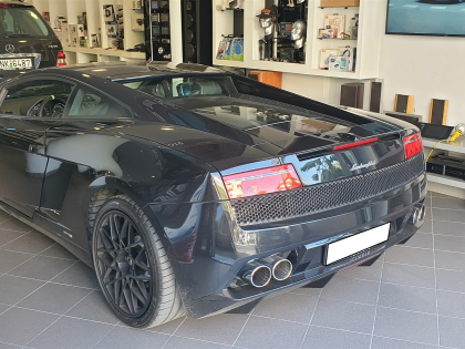 Εγκατάσταση Bluetooth-Audio Streaming & Parking sensors σε Lamborghini Gallardo