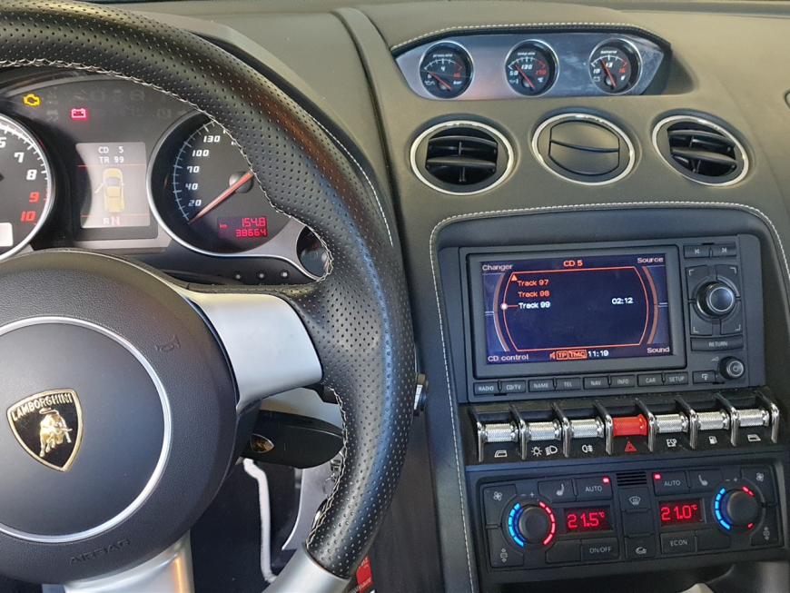 Εγκατάσταση Bluetooth-Audio Streaming & Parking sensors σε Lamborghini Gallardo