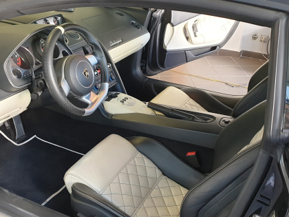 Εγκατάσταση Bluetooth-Audio Streaming & Parking sensors σε Lamborghini Gallardo