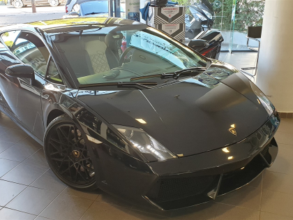 Εγκατάσταση Bluetooth-Audio Streaming & Parking sensors σε Lamborghini Gallardo