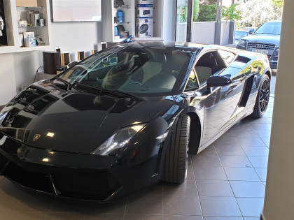 Εγκατάσταση Bluetooth-Audio Streaming & Parking sensors σε Lamborghini Gallardo