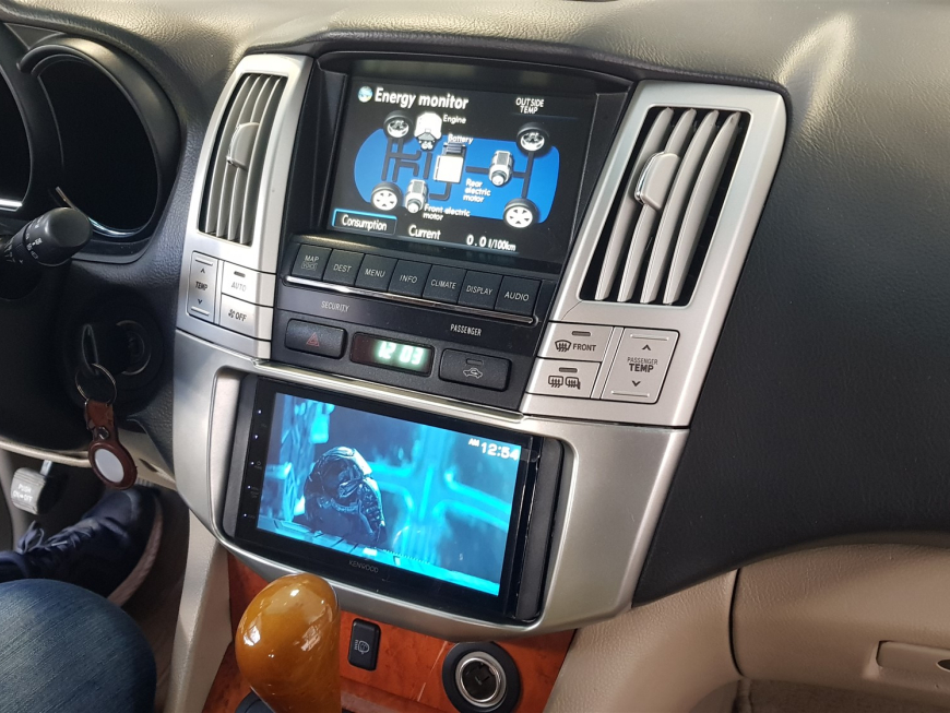 Εγκατάσταση oθόνης 2Din Kenwood και οθόνες πίσω καθισμάτων σε Lexus RX 400H