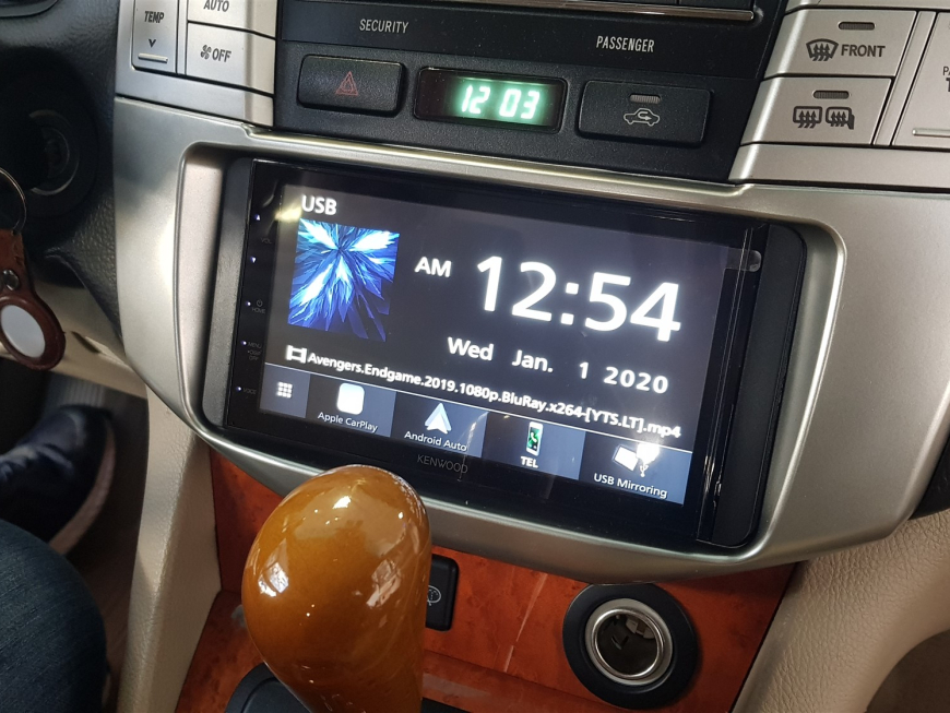 Εγκατάσταση oθόνης 2Din Kenwood και οθόνες πίσω καθισμάτων σε Lexus RX 400H