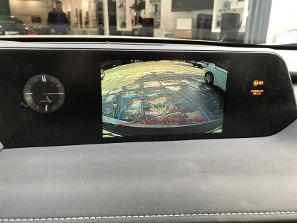 Εγκατάσταση Interface σε εργοστασιακή οθόνη του Lexus UX 250 Hybrid