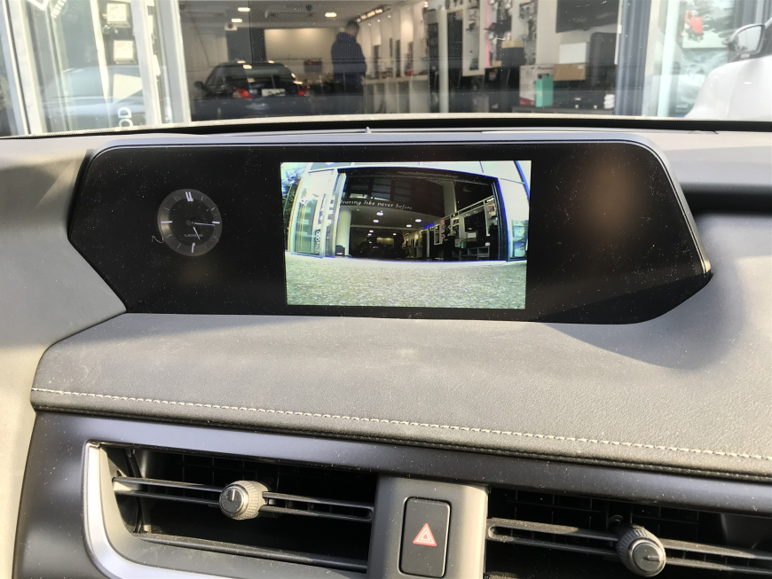 Εγκατάσταση Interface σε εργοστασιακή οθόνη του Lexus UX 250 Hybrid