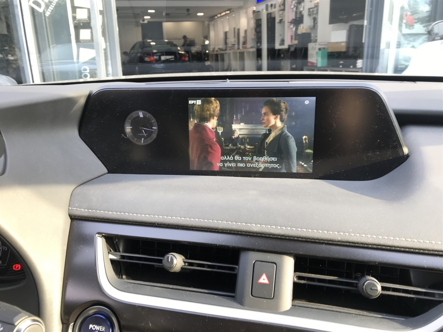 Εγκατάσταση Interface σε εργοστασιακή οθόνη του Lexus UX 250 Hybrid