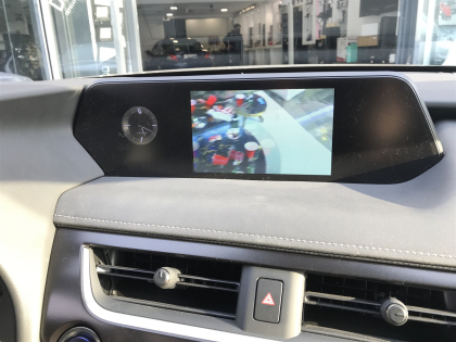 Εγκατάσταση Interface σε εργοστασιακή οθόνη του Lexus UX 250 Hybrid