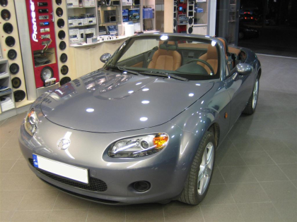 Εγκατάσταση οθόνης 2Din Alpine σε Mazda MX-5 του 2006
