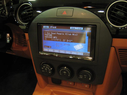 Εγκατάσταση οθόνης 2Din Alpine σε Mazda MX-5 του 2006