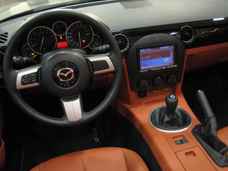 Εγκατάσταση οθόνης 2Din Alpine σε Mazda MX-5 του 2006