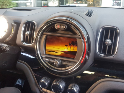 Αναβάθμιση εργοστασιακής οθόνης με Ασύρματο Wireless Apple CarPlay/Android Auto σε Mini Countryman (F60) 