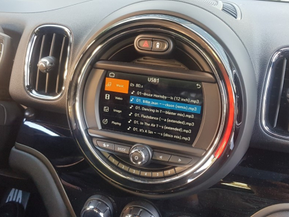 Αναβάθμιση εργοστασιακής οθόνης με Ασύρματο Wireless Apple CarPlay/Android Auto σε Mini Countryman (F60) 