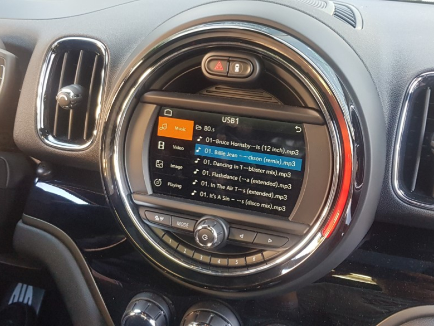 Αναβάθμιση εργοστασιακής οθόνης με Ασύρματο Wireless Apple CarPlay/Android Auto σε Mini Countryman (F60) 