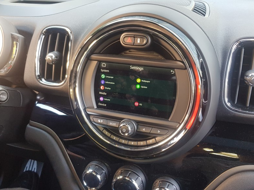 Αναβάθμιση εργοστασιακής οθόνης με Ασύρματο Wireless Apple CarPlay/Android Auto σε Mini Countryman (F60) 