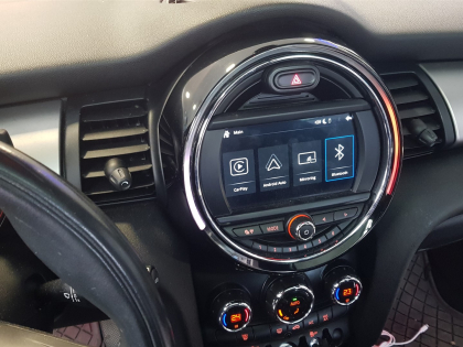 Αναβάθμιση εργοστασιακής οθόνης με Ασύρματο Wireless Apple CarPlay/Android Auto σε Mini Cooper (F56)