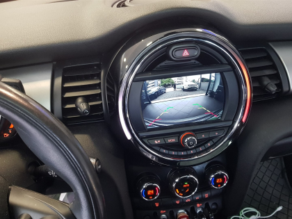 Αναβάθμιση εργοστασιακής οθόνης με Ασύρματο Wireless Apple CarPlay/Android Auto σε Mini Cooper (F56)