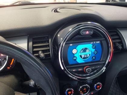 Αναβάθμιση εργοστασιακής οθόνης με Ασύρματο Wireless Apple CarPlay/Android Auto σε Mini Cooper (F56)