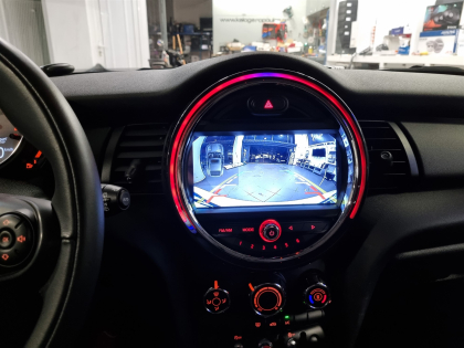 Αντικατάσταση της εργοστασιακής πηγής ήχου με Multimedia Οθόνη της Bizzar σε Mini Cooper One (F56)