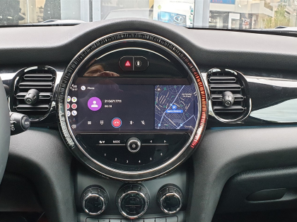 Αναβάθμιση εργοστασιακής οθόνης με Ασύρματο Wireless Apple CarPlay/Android Auto σε Mini Cooper S (F56) του 2023