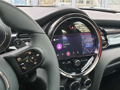 Αναβάθμιση εργοστασιακής οθόνης με Ασύρματο Wireless Apple CarPlay/Android Auto σε Mini Cooper S (F56) του 2023