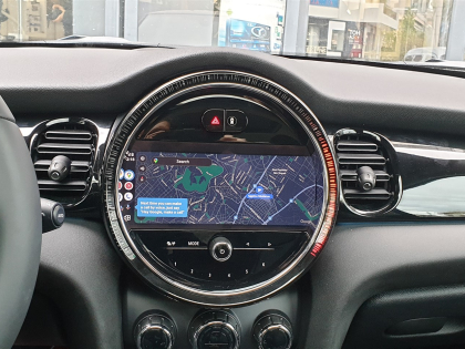 Αναβάθμιση εργοστασιακής οθόνης με Ασύρματο Wireless Apple CarPlay/Android Auto σε Mini Cooper S (F56) του 2023