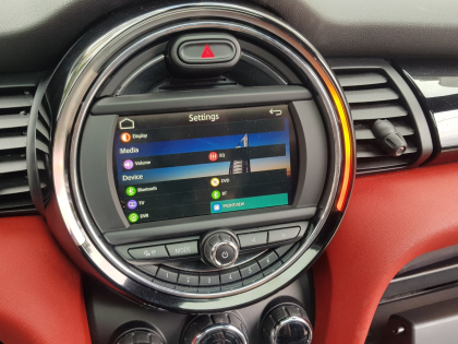 Αναβάθμιση εργοστασιακής οθόνης με Ασύρματο Wireless Apple CarPlay/Android Auto σε Mini Cooper (F56)