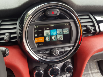 Αναβάθμιση εργοστασιακής οθόνης με Ασύρματο Wireless Apple CarPlay/Android Auto σε Mini Cooper (F56)