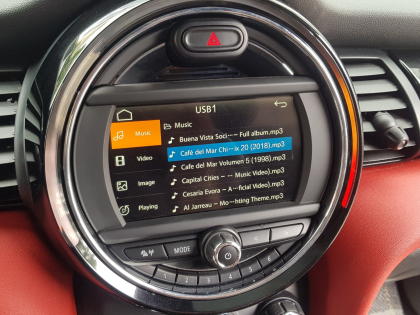 Αναβάθμιση εργοστασιακής οθόνης με Ασύρματο Wireless Apple CarPlay/Android Auto σε Mini Cooper (F56)