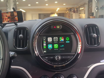 Αναβάθμιση εργοστασιακής οθόνης με Ασύρματο Wireless Apple CarPlay/Android Auto σε Mini Countryman S Model YW11 Series (F60) του 2019