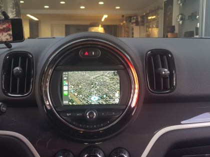 Αναβάθμιση εργοστασιακής οθόνης με Ασύρματο Wireless Apple CarPlay/Android Auto σε Mini Countryman S Model YW11 Series (F60) του 2019