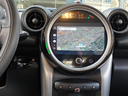 Αντικατάσταση της εργοστασιακής πηγής ηχου με Multimedia Οθόνη της Bizzar σε Mini Countryman (F60)