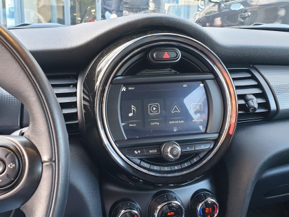 Αναβάθμιση εργοστασιακής οθόνης με Ασύρματο Wireless Apple CarPlay/Android Auto σε Mini Cooper (F56) του 2020 