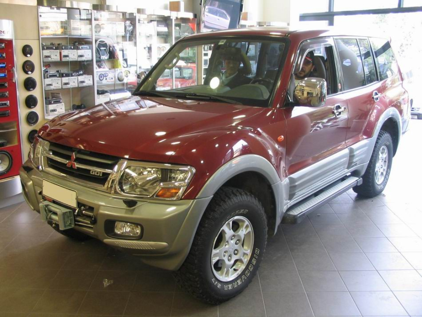 Εγκατάσταση οθόνης 1Din Pioneer και κάμερα οπισθοπορείας σε Mitsubishi Pajero.