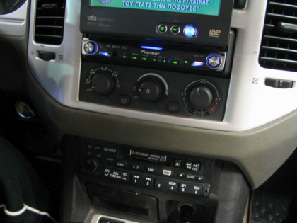 Εγκατάσταση οθόνης 1Din Pioneer και κάμερα οπισθοπορείας σε Mitsubishi Pajero.