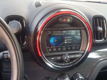 Αναβάθμιση εργοστασιακής οθόνης με Ασύρματο Wireless Apple CarPlay/Android Auto σε Mini Countryman (F60)